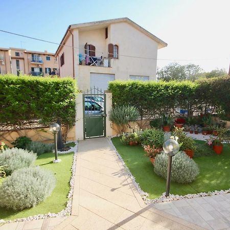 Hotel Casa Degli Ospiti Olbia Zewnętrze zdjęcie